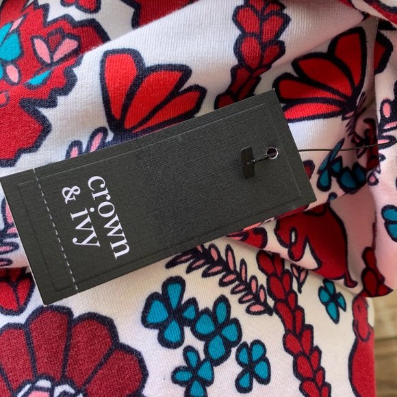 🎉HP🎉 NWT Crown & Ivy Elephant Print Top PS - Picture 4 of 5